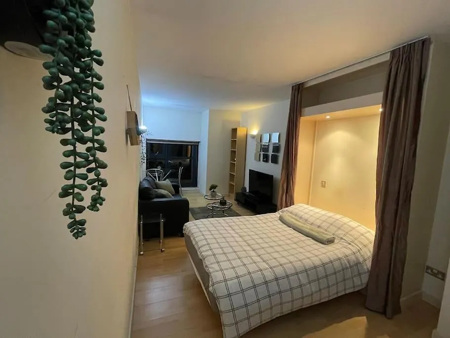 Luxe Studio Apartment In Leeds Storbritannien